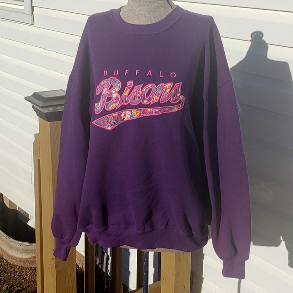 Vintage Buffalo Bisons Floral Sweatshirt - Picture 9 of 9